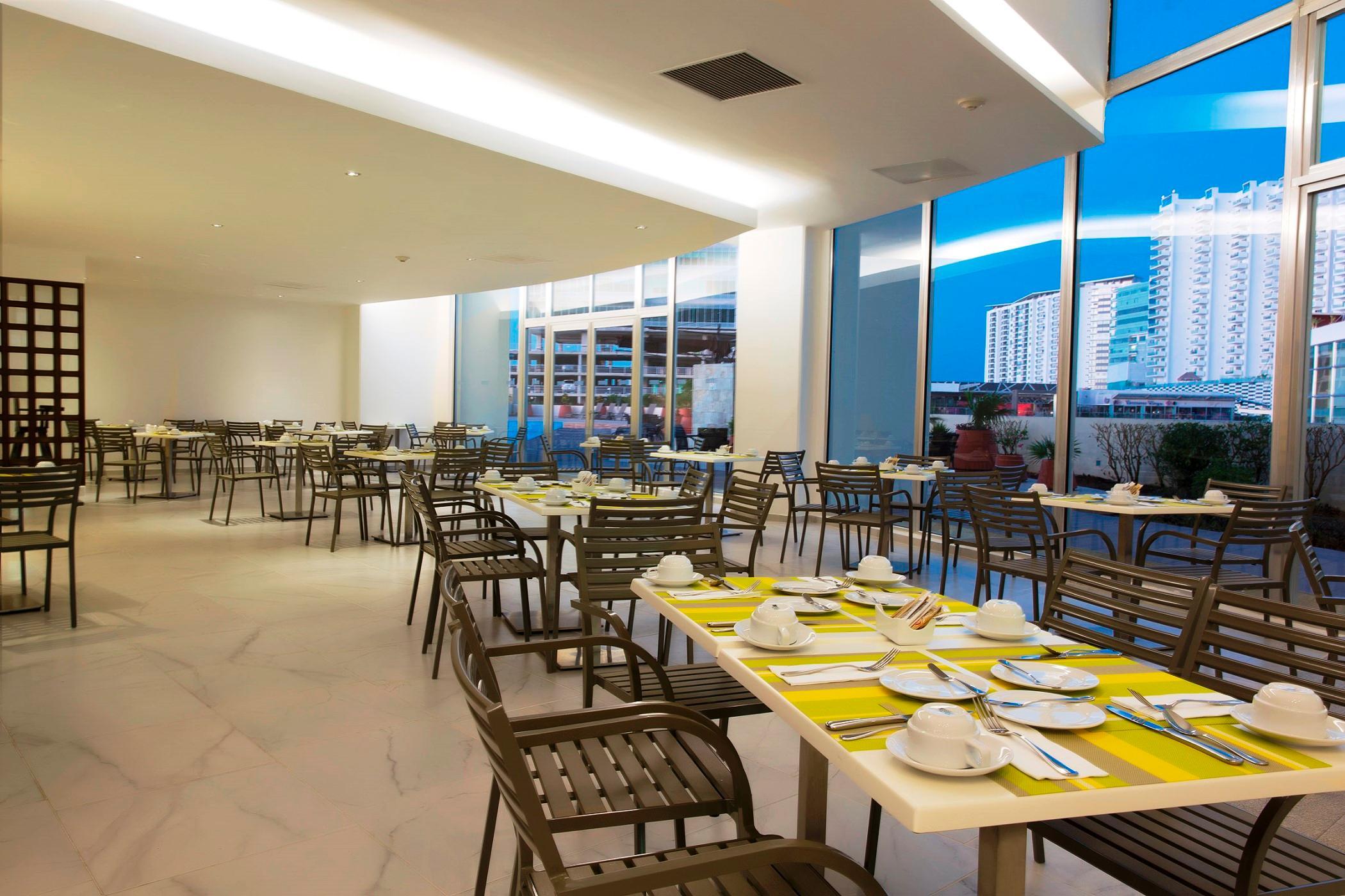 Krystal Urban Cancun & Beach Club Dış mekan fotoğraf